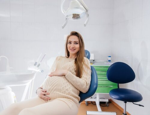 Dentista in gravidanza, cosa c’è da sapere?